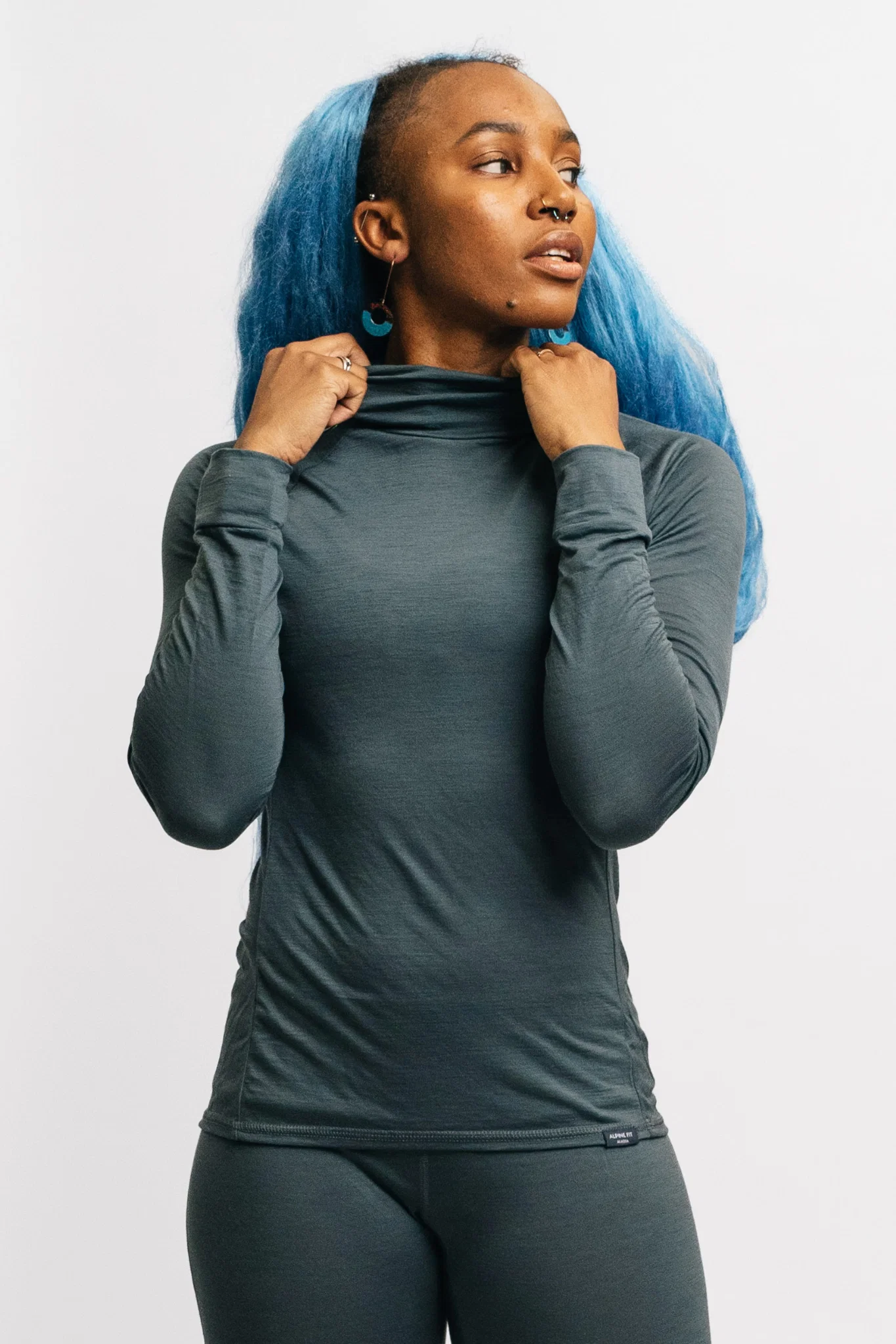 Merino Wool Isostatic Performance T-Neck Top - Image 3